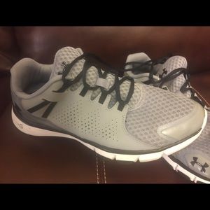 Under Armour women’s tennis shoe